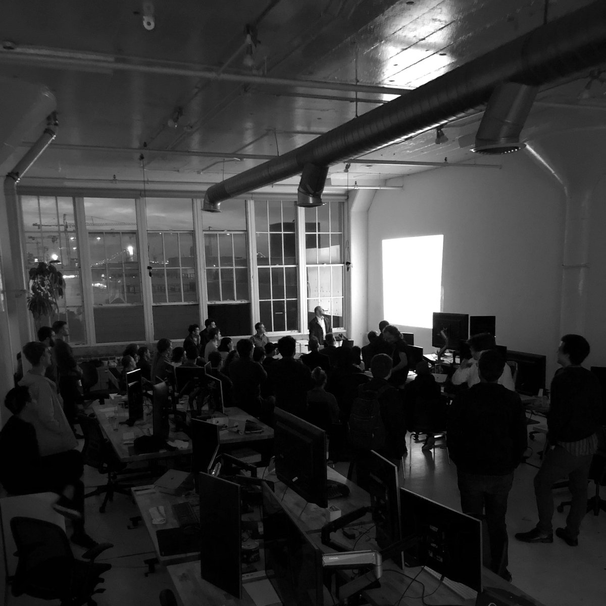 CDATA[
9603−Here's an update from the team at Tlon for the week of `~2018.5.30`:
9604−
9605−![